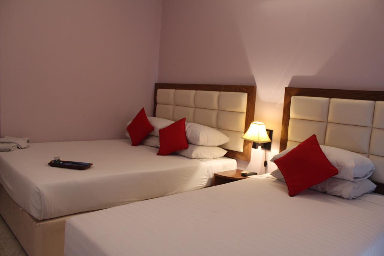 Hotel Sea Crown Кокс Базар Екстериор снимка